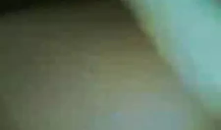 فاتنة الآسيوية مثير مقاطع جنس محارم