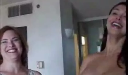 غي فتاة يلقي جنس سكس محارم