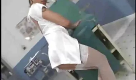 فتيات جميلات يأكل كل منهما الآخر على متن قارب سكس وجنس محارم