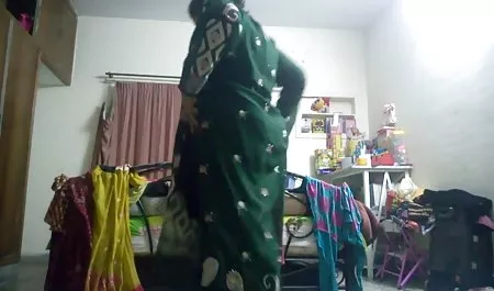 الوجه مثير فتاة sexe محارم سوداء