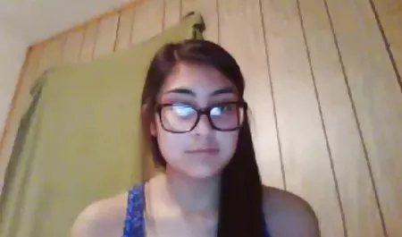 غرف التدليك جنس محارم روسي امرأة قرنية تمتص والملاعين