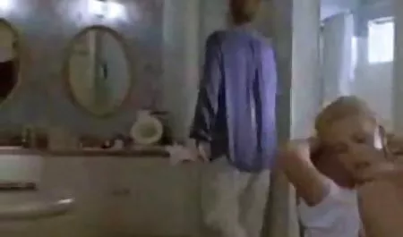 لورين تبين جنس سكس محارم لها الثدي الكمال -4