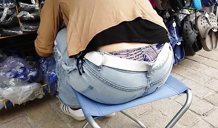 فانيسا كيم تنحني بجسدها جنس سكس محارم